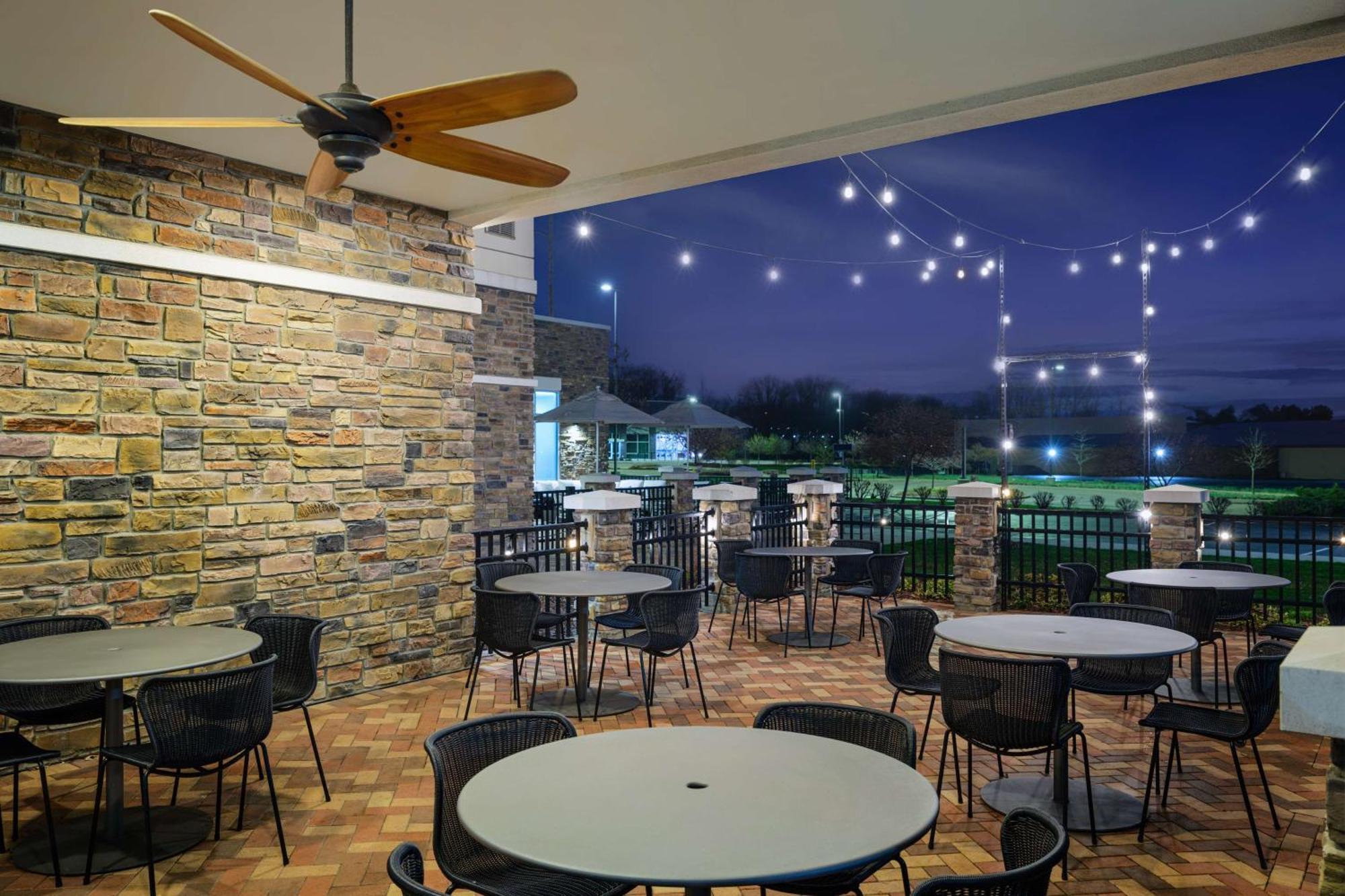 Hyatt Place Canton Lake Cable Kültér fotó