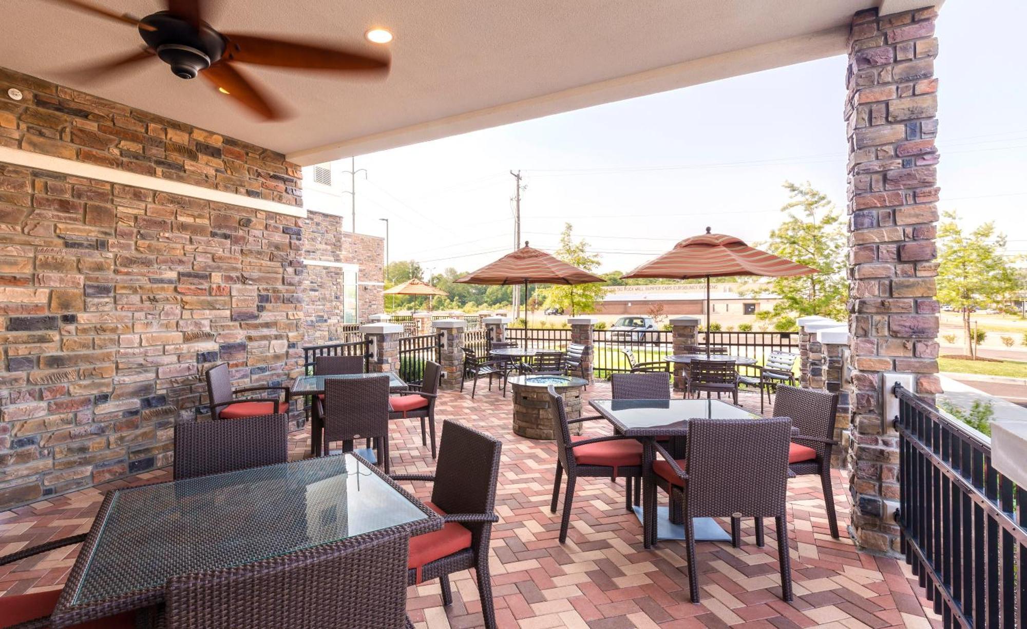 Hyatt Place Canton Lake Cable Kültér fotó