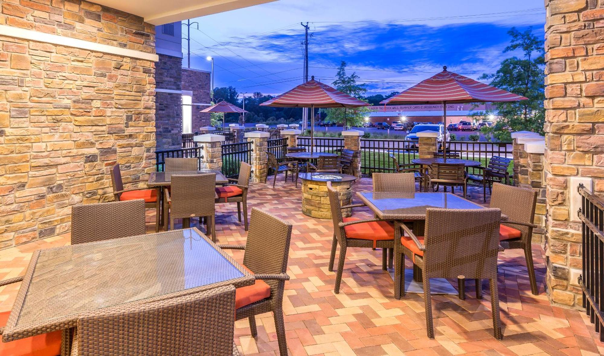 Hyatt Place Canton Lake Cable Kültér fotó