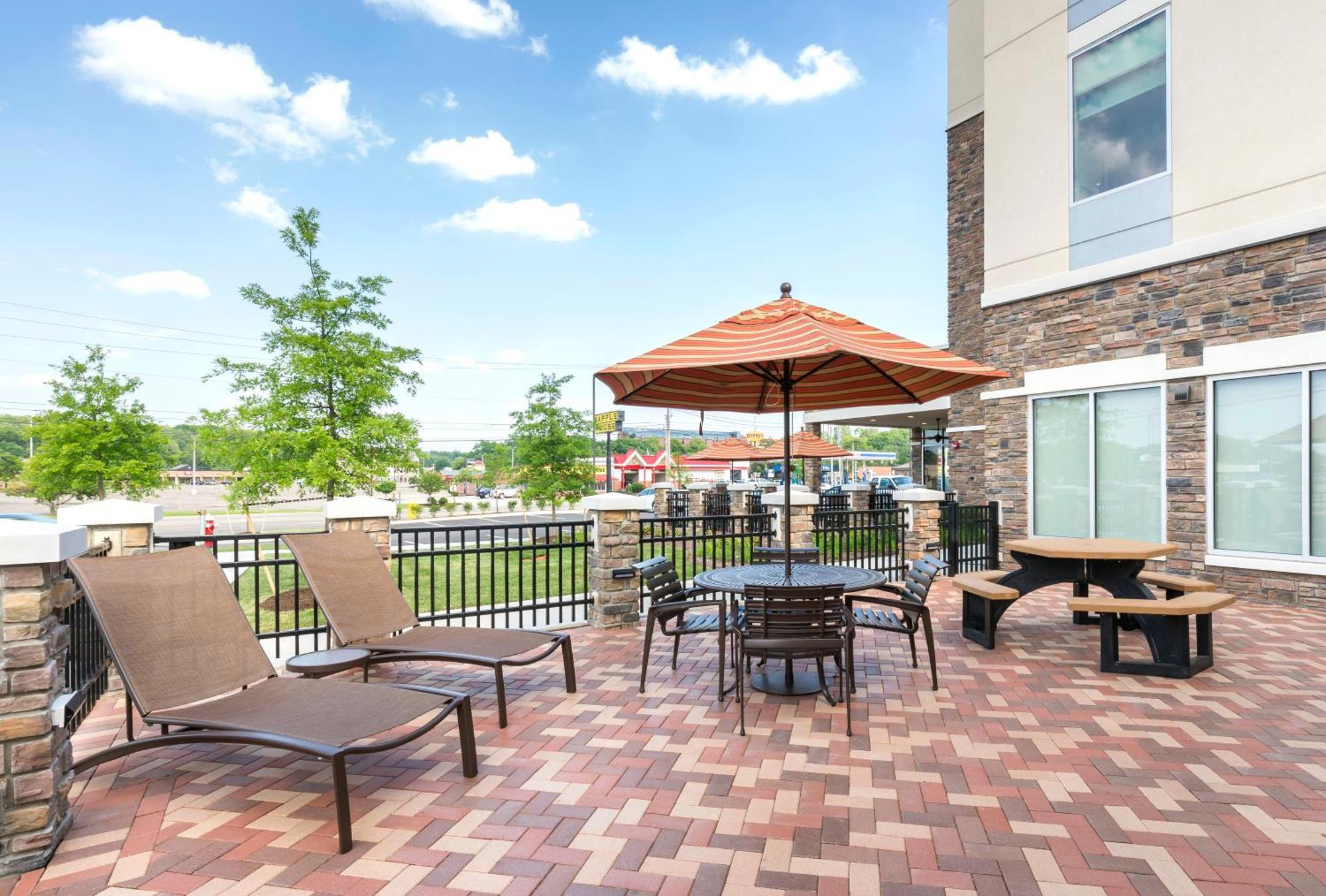 Hyatt Place Canton Lake Cable Kültér fotó