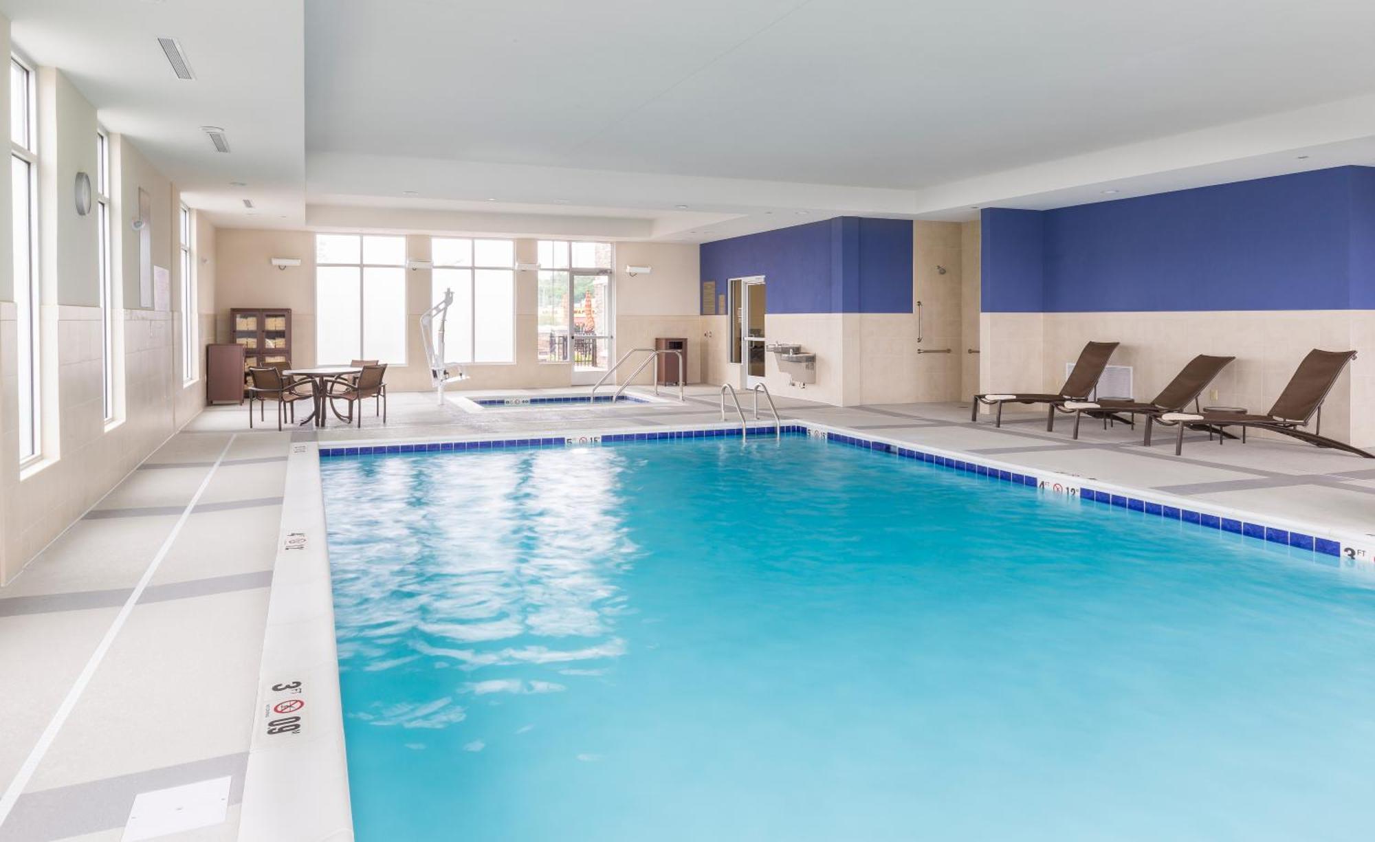 Hyatt Place Canton Lake Cable Kültér fotó